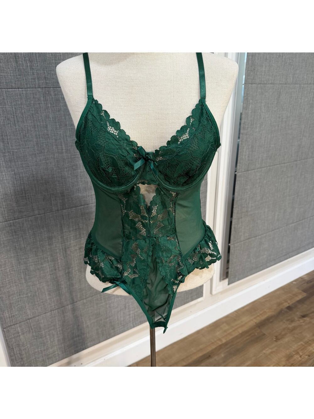 Lilosy NEW Medium Lace Bodysuit Emerald Green Floral Lace With Garter Belt Thigh